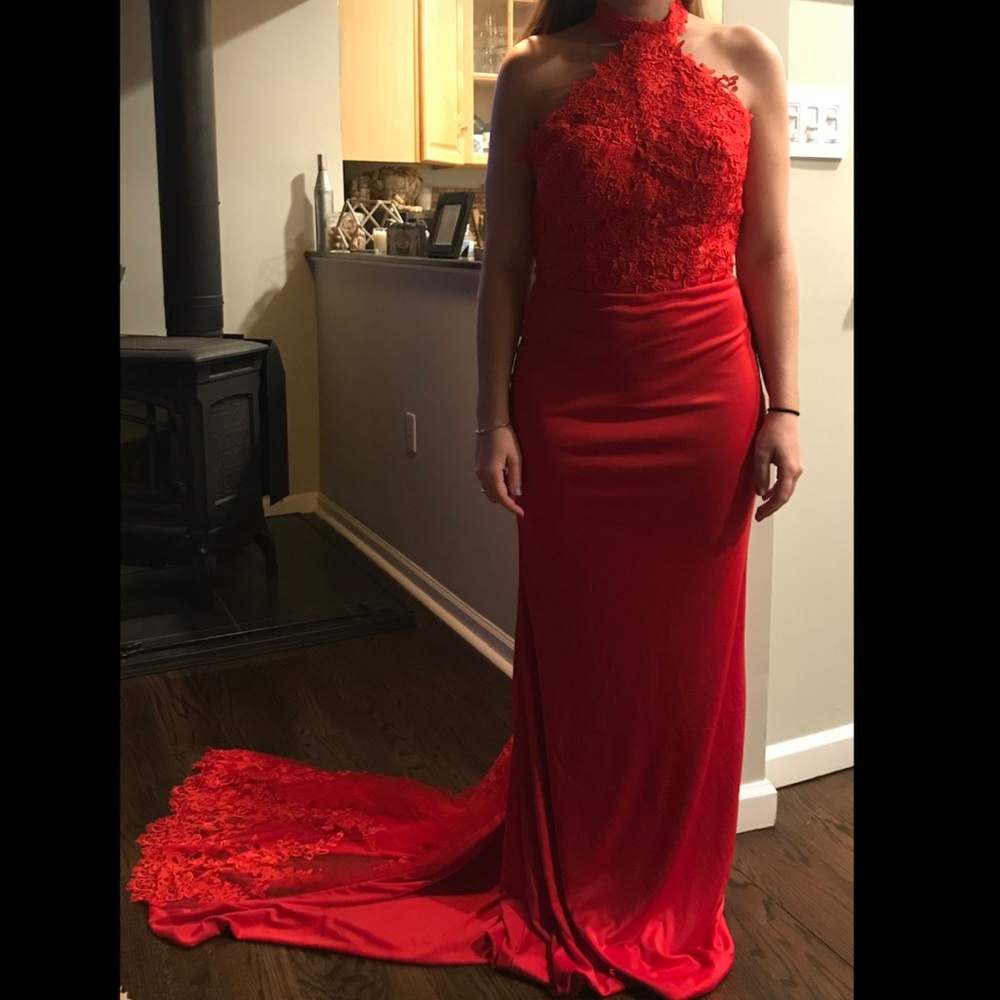 Red dress never worn from Hebeos
